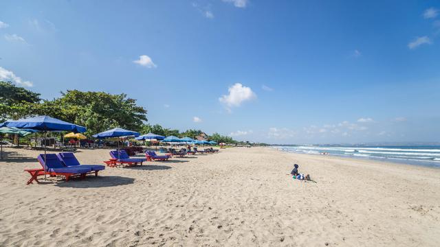 Pantai Legian, Bali