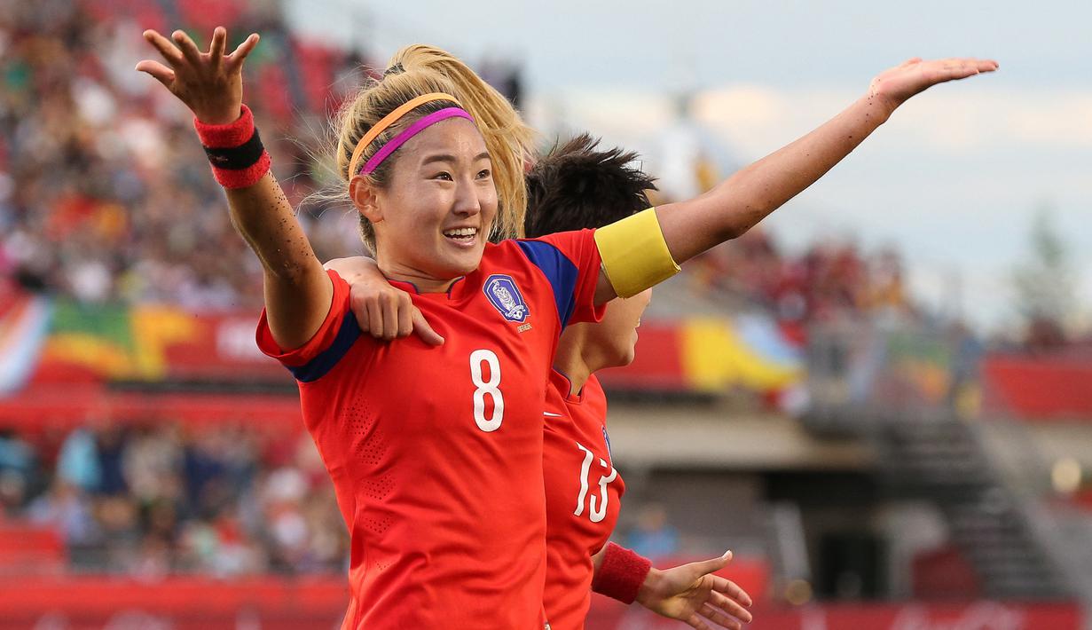Cho So-Hyun. Gelandang Timnas Korea Selatan tampil dengan ciri khas rambutnya yang panjang terkuncir. Saat ini bermain untuk Tottenham Hotspur di FA Women's Super League dengan status pinjaman dari West Ham United. (AFP/Andre Ringuette/Getty Images)
