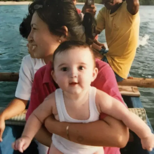 Julie Estelle Kecil