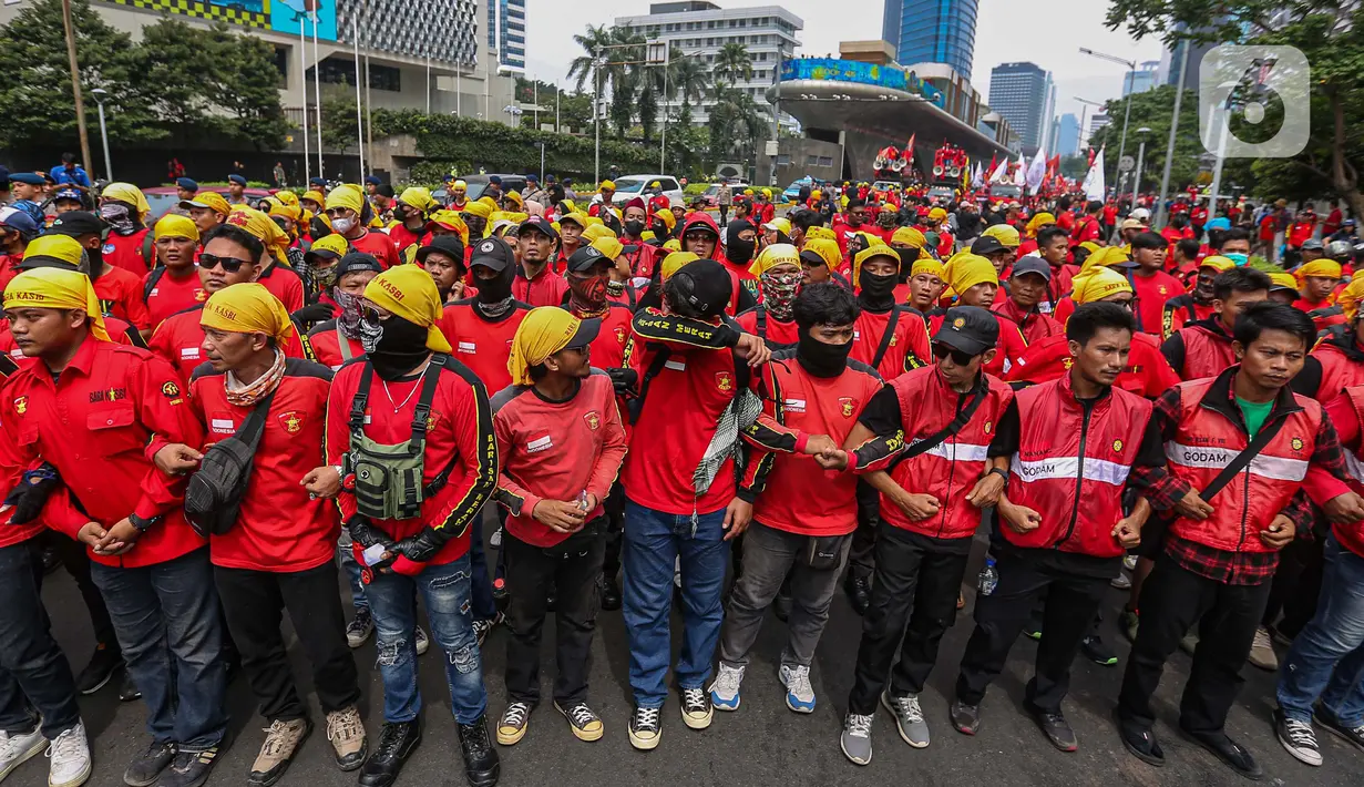 Para buruh yang hadir di Jakarta berasal dari Jabotabek, Banten, dan Jabar. (Liputan6.com/Angga Yuniar)