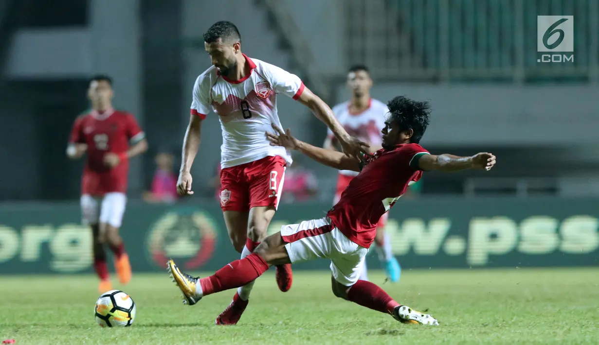 FOTO: Rezaldi Kartu Merah, Indonesia U-23 Kalah dari Bahrain - Foto