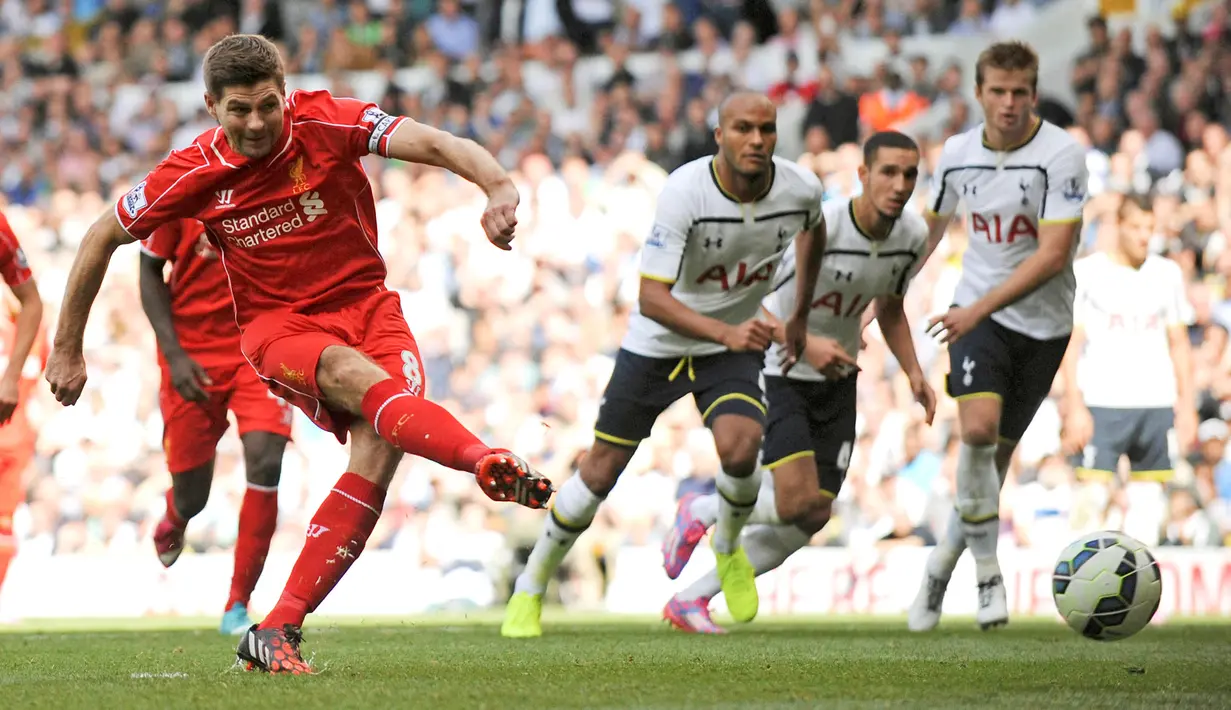 Kapten sekaligus legenda Liverpool, Steven Gerrard menjadi salah satu pencetak gol terbanyak The Reds di Liga Champions, yaitu 30 gol dari 87 penampilan. Kenangan paling membekas di ingatan fans Liverpool adalah golnya di laga final Liga Champions 2005 melawan AC Milan. (AFP/Olly Greenwood)