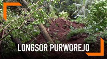 Sebuah rumah hilang tertimbun material longsor di Purworejo.