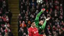 Skor 1-0 untuk keunggulan PSG bertahan hingga waktu normal dan extra time berakhir. (Oli SCARFF/AFP)