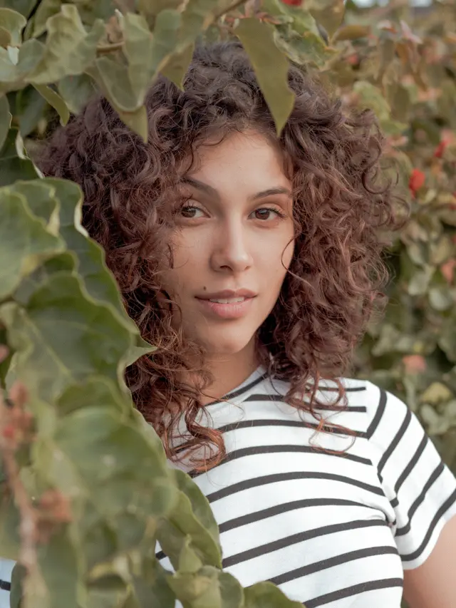 Ilustrasi rambut keriting