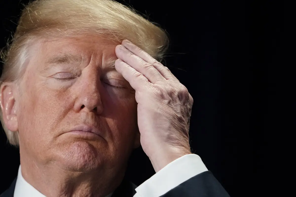 Ekspresi Donald Trump Saat Hadiri National Prayer Breakfast