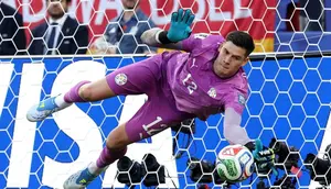 Cerita Orlando Gill: Kiper Paraguay di Piala Dunia 2026 yang Pernah Jual Sepatu untuk Biaya Lahiran Anak