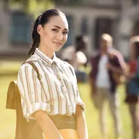 Ilustrasi anak kampus tampil stylish. (c) ArturVerkhovetskiy/Depositphotos