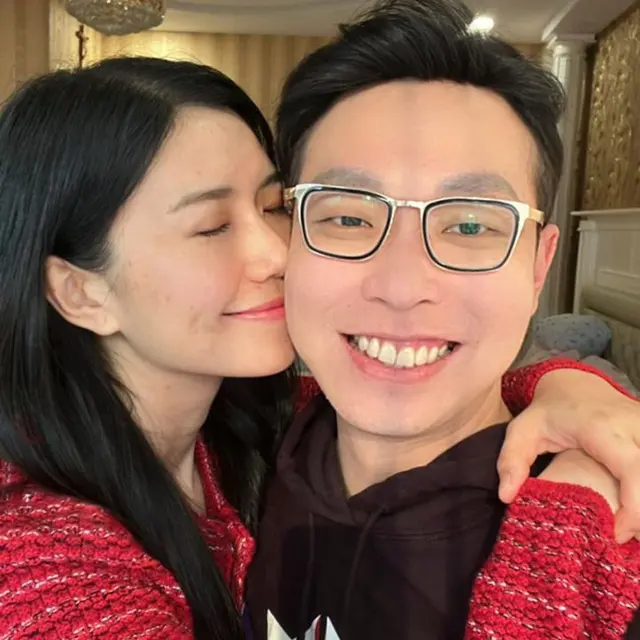 Beri Dukungan Suami, Ini 6 Potret Harmonis Dokter Reni Effendi dan Richard Lee