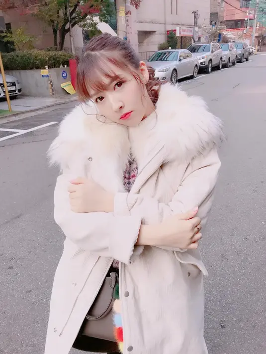 Yua Mikami juga pernah merilis sigle bersama AKB48 dan satu single dengan SKE48. (Foto: instagram.com/yua_mikami)