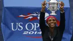 Petenis Amerika Serikat, Serena Williams, tampil sebagai kampiun turnamen tenis US Open, (7/9/2014). (REUTERS/Shannon Stapleton)
