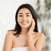 Ilustrasi perempuan dengan kulit sehat. (c) Milkos/Depositphotos.com