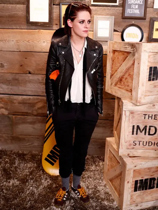 Di momen bahagia Trump yang baru saja resmi menjadi Presiden Amerika, justru sepertinya membuat Stewart harus kembali ke masa lalunya. Terkait sikap Trump yang menjengkelkannya lantaran urusan cinta. (AFP/Bintang.com)