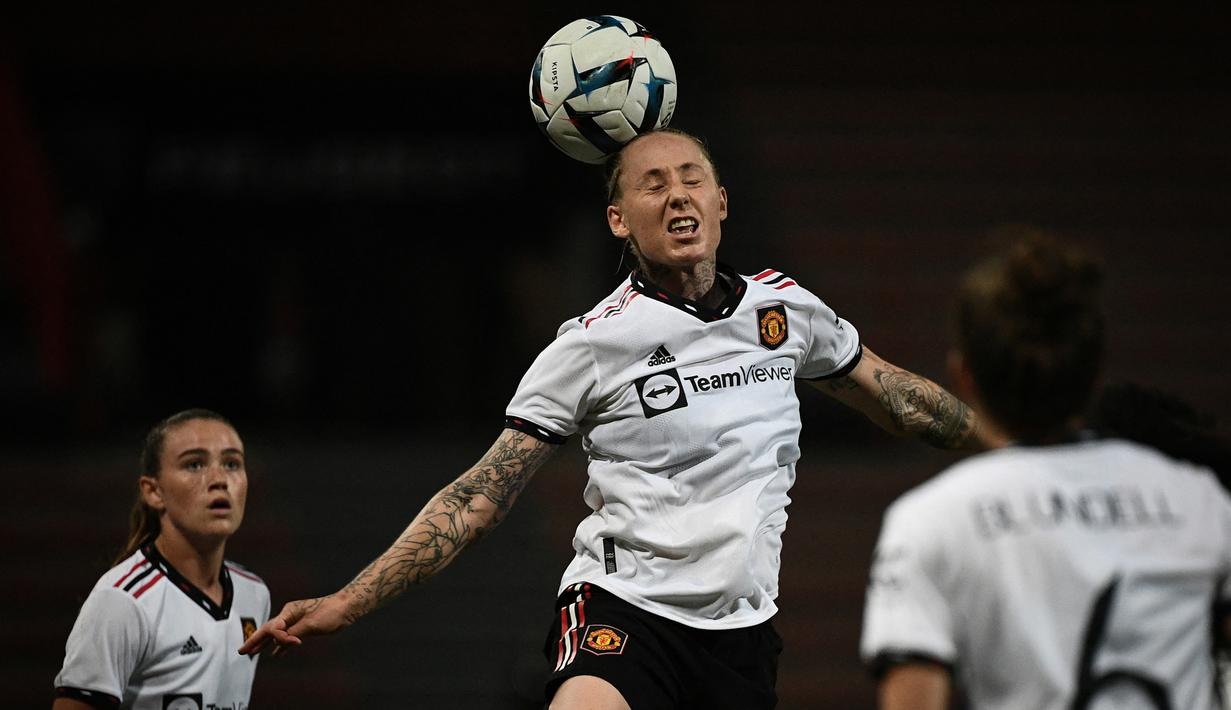 Tim sepak bola wanita Manchester United berhasil meraih tiket Final Women's French Cup 2022 usai menang tipis 0-1 melawan tim sepak bola wanita PSG yang berlangsung di Ernest Wallon stadium, Toulouse, Prancis (16/8/2022). (AFP/Valentine Chapuis)