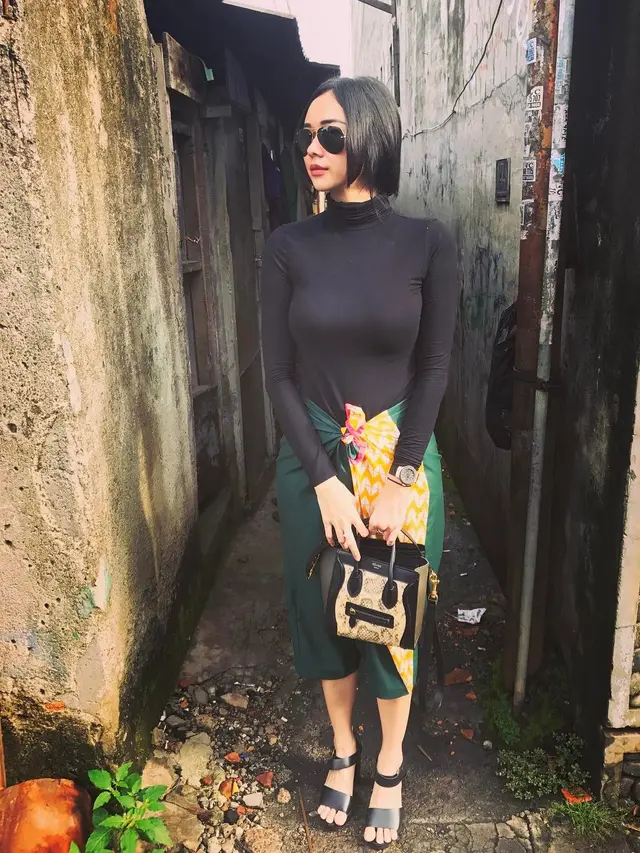 [Bintang] Aura Kasih