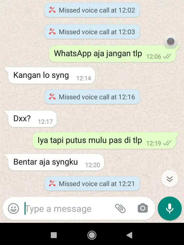 Enggak Punya Hubungan, 7 Chat dari Penggemar Ini Malah Bikin Kesal