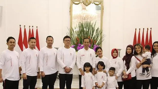 Kebersamaan keluarga Tjahjo Kumolo semasa hidup dengan Detri Warmanto. (Instagram @uniputri)
