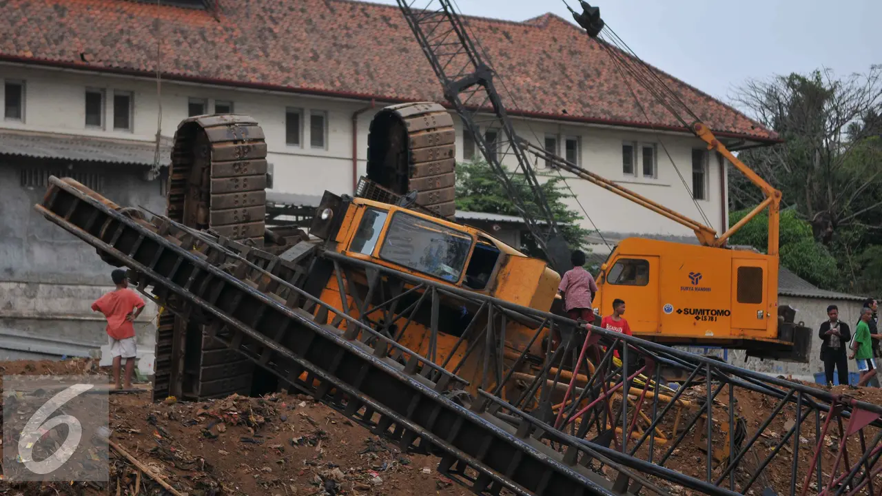 20151001-Crane-Rubuh-Jakarta
