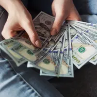 Ilustrasi Uang/https://unsplash.comAlexander Mils