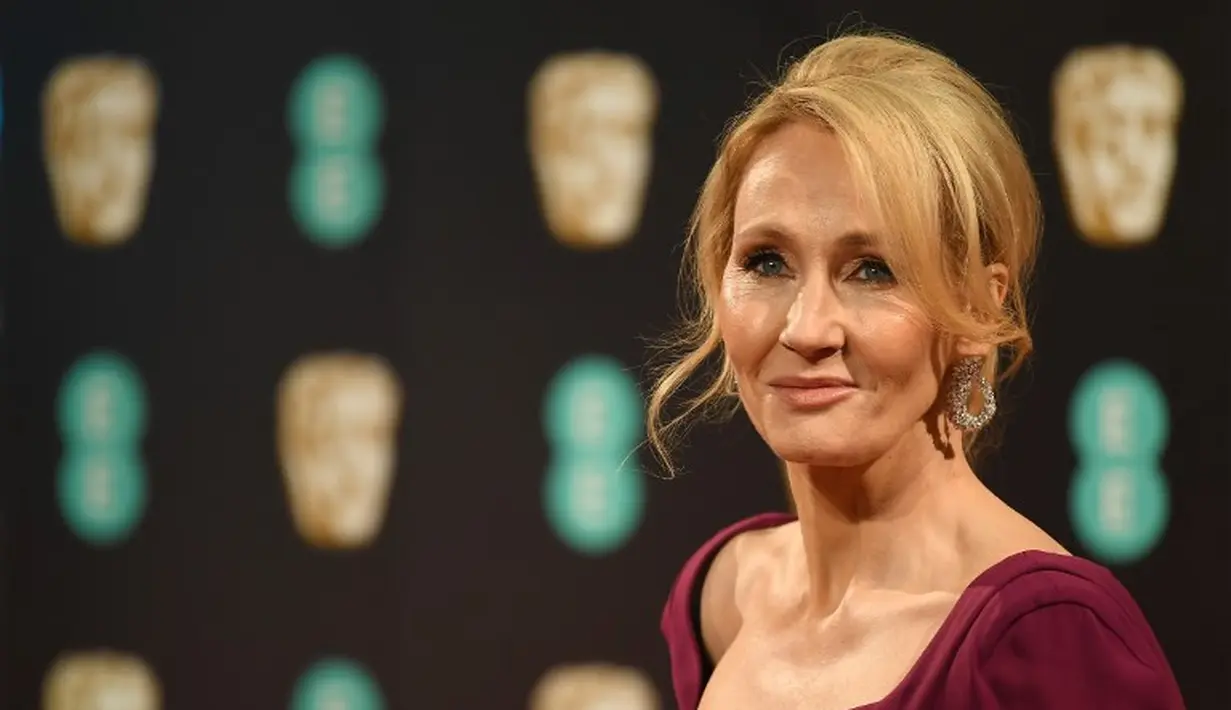 Lindsey sendiri merasa sedih menemukan dirinya diblock oleh J.K Rowling hanya karena satu tweet kritikan. (JUSTIN TALLIS / AFP)