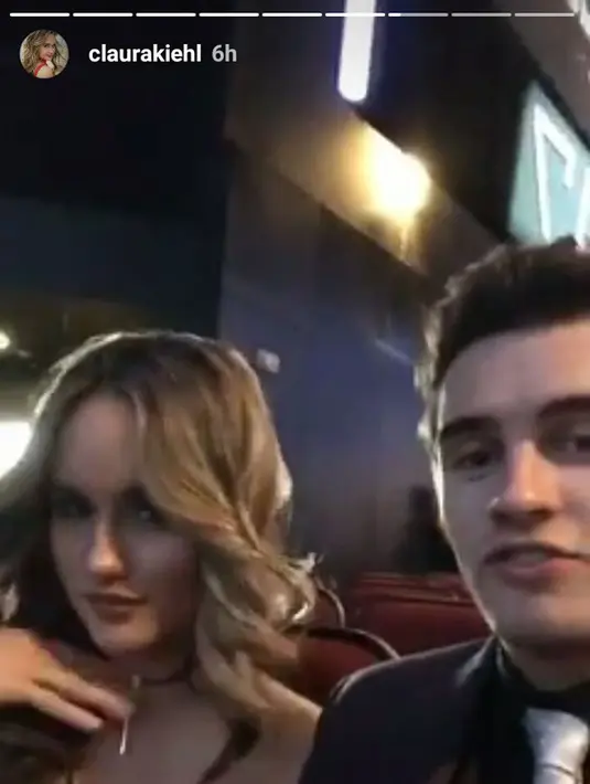 “Hari pertama tiba di Los Angeles dan menghadiri Emmy bersama pasanganku yang tampan, @themichaeljohnston,” tulis Cinta Laura Kiehl dalam keterangan foto tersebut. (Instastory/Cintalaurakiehl)