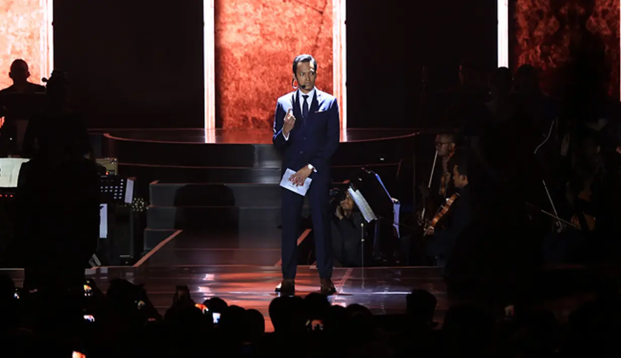 Bukan untuk Hamish, Raisa yang melantunkan lagu bertajuk Jatuh Hati ini kemudia ia persembahkan untuk sosok Fahri di film Ayat-Ayat Cinta yang pastinya diperankan oleh Fedi Nuril. (Deki Prayoga/Bintang.com)