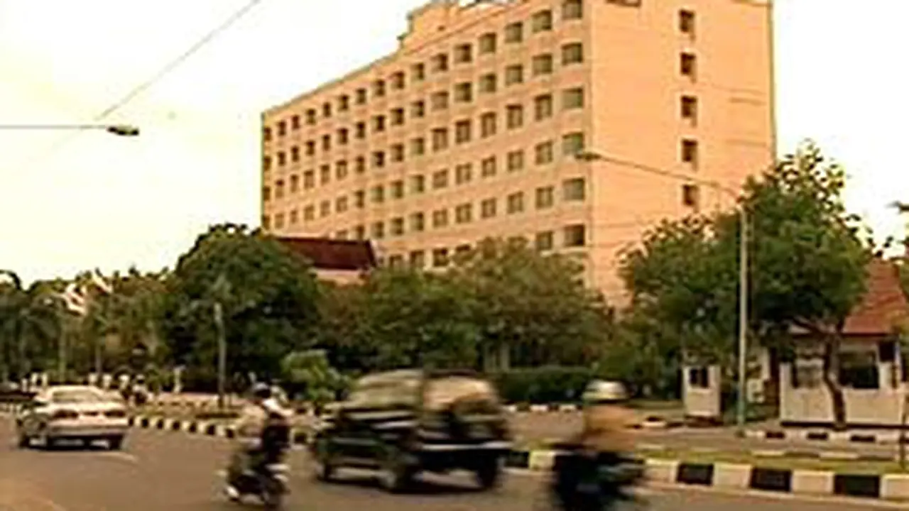 221003aDPRDRiau.jpg
