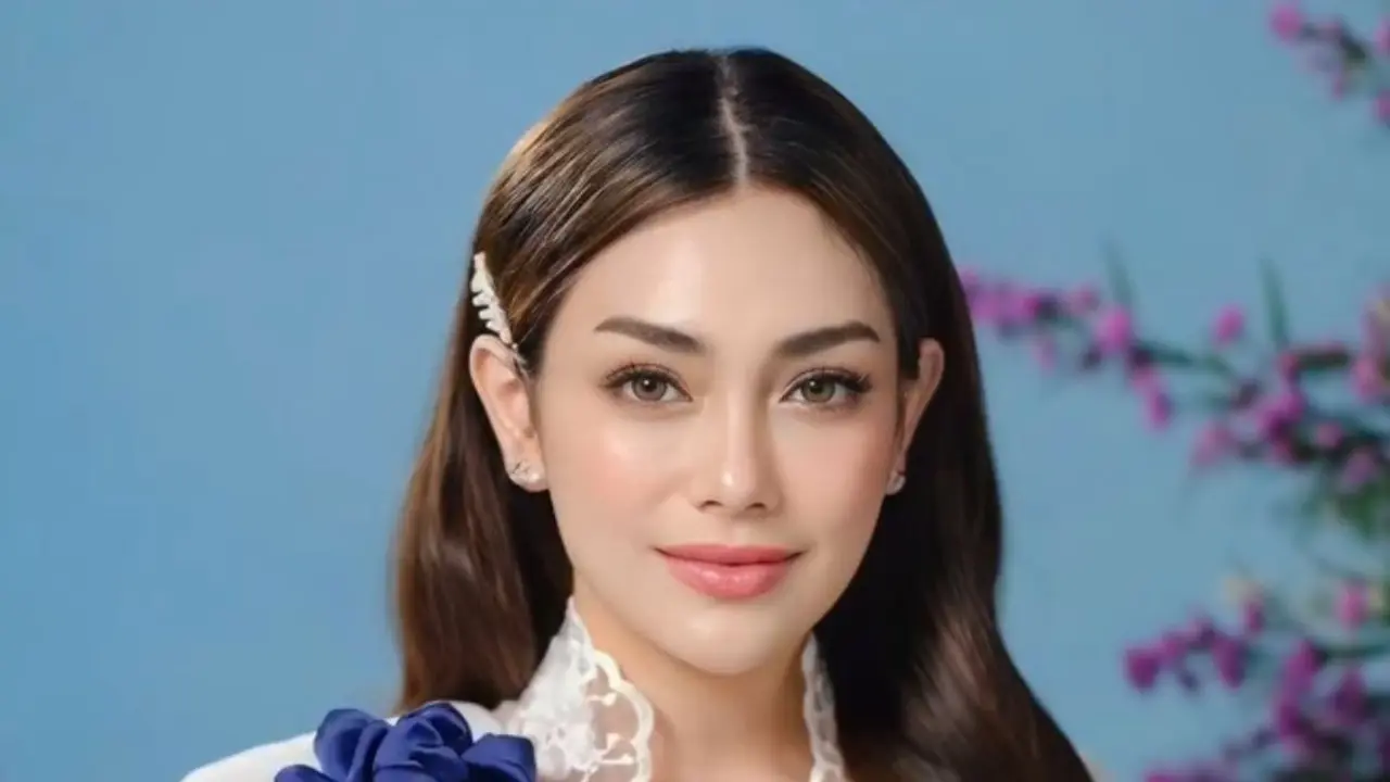 Inspirasi Kebaya Elegan ala Celine Evangelista (Instagram/@celine_evangelista)