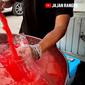 Belajar dari Youtube, Penjual Es Semangka India Bisa Hasilkan Rp4 Juta Sehari . foto: Youtube 'JAJAN RANGER'