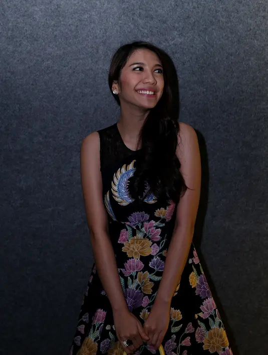 "Peran pertama waktu itu temennya peran utama, lupa aku namanya siapa, dialognya juga masih dikit-dikit banget," ungkap Acha beberapa waktu lalu di Gandaria City. (Andy Masela/Bintang.com)