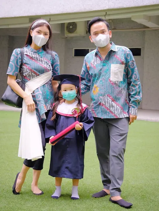 Dalam Channel Youtube Deddy Corbuzier, Ruben Onsu sedikit bercerita tentang persiapan untuk hari kematiannya kelak. Ia telah memesan pemakaman untuk dirinya, serta menyiapkan kebutuhan istri dan anak-anaknya. (Instagram/ruben_onsu)