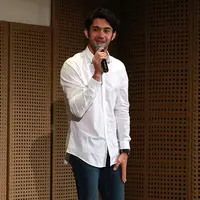 Aktor kebanggaan Indonesia yakni Reza Rahadian berbagi curahan pendapatnya untuk kemajuan industri perfilman tanah air. (Deki Prayoga/Bintang.com)