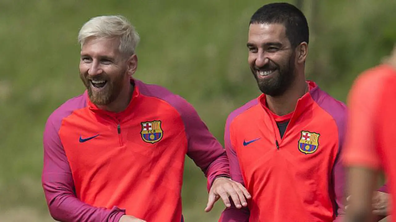 Lionel Messi dan Arda Turan