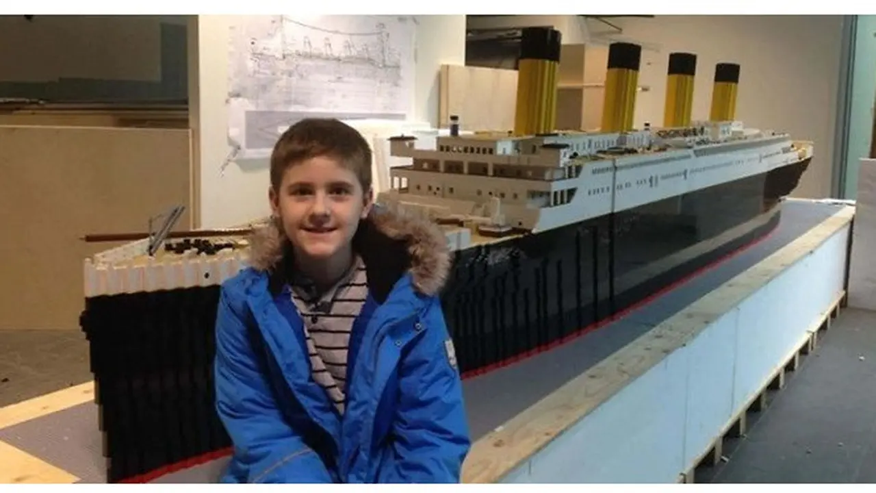 Idap Autisme, Anak Ini Berhasil Buat Miniatur Kapal Titanic Terbesar di Dunia