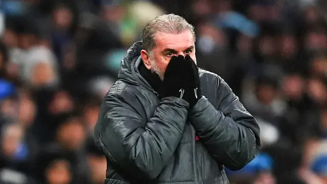 Foto: Ange Postecoglou Pusing Tottenham Dipermalukan Leicester, Waspada PHK Menanti
