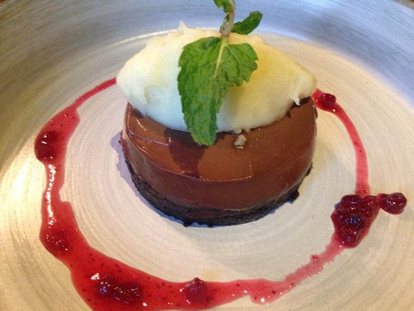 Chocolate dream/ copyright by Vemale.com/Anisha