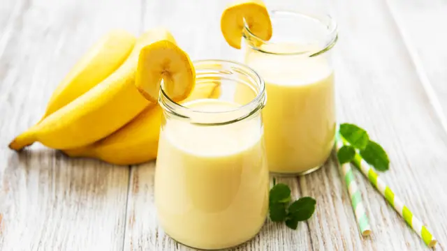 buah pisang smoothies