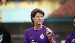 Jelang Derby Mataram, Pieter Huistra Sambut Komitmen Damai Suporter