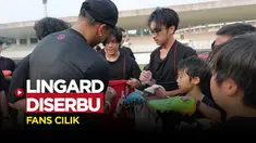 Berita video momen lucu saat Jesse Lingard diserbu anak-anak untuk diminta tanda-tangan