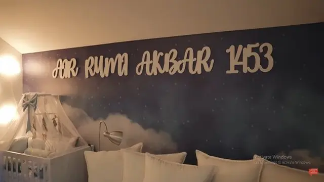 7 Potret Kamar Baby Air Anak Irish Bella dan Ammar Zoni, Bernuansa Biru Putih