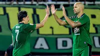 Duo Persebaya Surabaya Francisco Rivera dan Risto Mitrevski beraksi di Piala Presiden 2026. (Dok Persebaya)