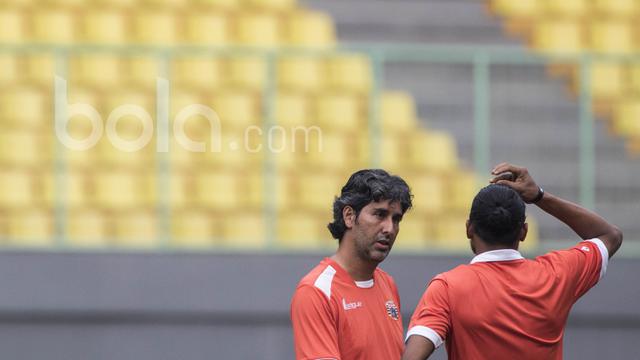 Stefano Teco dan Rohit Chand