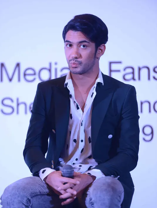 Ia merasa bersyukur bisa hidup di keluarga yang toleran beragama, dan itu dijadikannya contoh bahwa siapapun bisa hidup berkedampingan dan bisa toleransi dengan orang-orang beda keyakinan. (Nurwahyunan/Bintang.com)