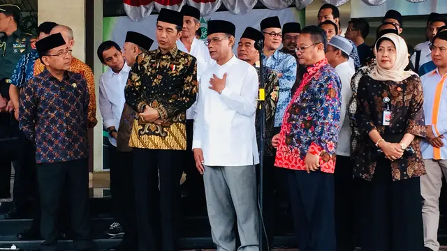 Presiden Jokowi memberikan sapi sebagai hewan kurban di PP Muhammadiyah