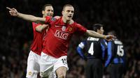 Rio Ferdinand dan Nemanja Vidic (ibtimes.co.uk)
