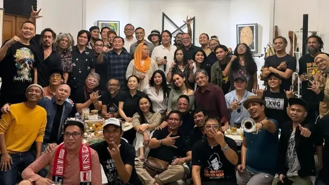 Menghadiri Acara Halal Bihalal Bersama