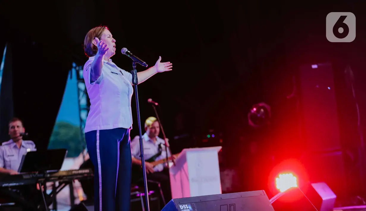 Penampilan United States Air Force Band of the Pacific pada Jakarta International BNI Java Jazz Festival 2020 di Jakarta, Minggu (1/3/2020). Pada pagelaran ke-16 ini, Java Jazz Festival menampilkan berbagai musisi lokal serta internasional. (Liputan6.com/Faizal Fanani)