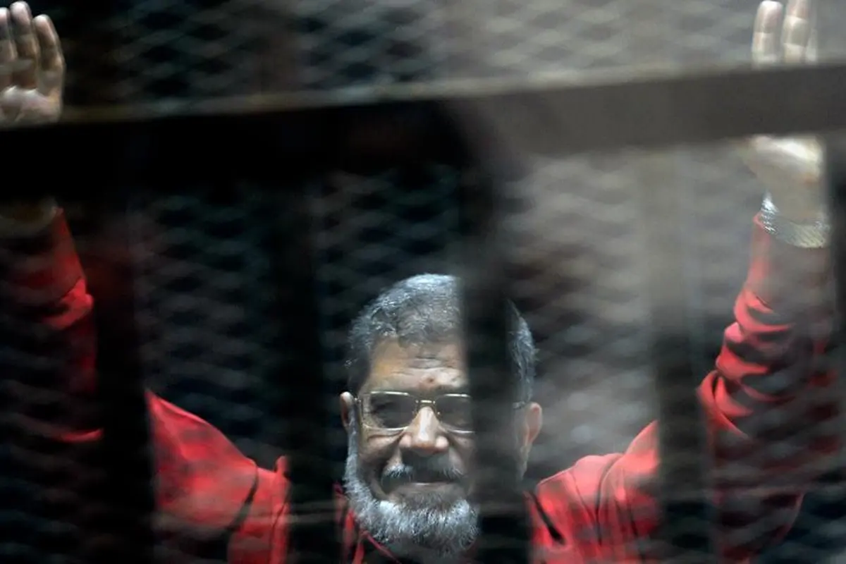 Mohammed Morsi yang meninggal di ruang sidang. (AP)