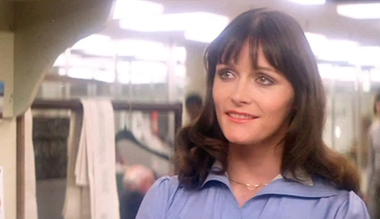 Margot Kidder berimain di film Superman. Namun karena menderita schizophernia dan manic depression serta tak mau berobat, itu menjadi awal kejatuhan kariernya. (Comic Book)