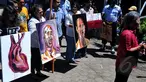 Terpidana mati asal Australia, Myuran Sukumaran membuat 4 lukisan menjelang eksekusi mati dirinya, Nusakambangan, Jawa Tengah, Selasa (28/4/2015). Lukisan tersebut sebagai kenangan-kenangan untuk keluarga Myuran Sukumaran. (Liputan6.com/Yoppy Renato)